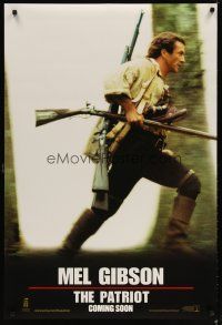 4b610 PATRIOT int'l teaser DS 1sh '00 huge close up image of Mel Gibson running w/guns!