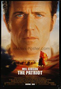 4b609 PATRIOT advance 1sh '00 huge close up portrait image of Mel Gibson over American flag!