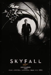 4b709 SKYFALL November IMAX teaser DS 1sh '12 cool image of Daniel Craig as Bond 007 in gun barrel!