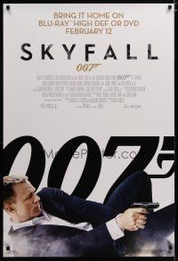 4b710 SKYFALL video 1sh '12 cool image of Daniel Craig as James Bond on back shooting gun!