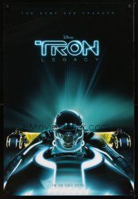 4b800 TRON LEGACY teaser DS 1sh '10 great different close up image of light cycle!