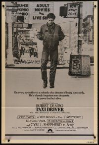 4m888 TAXI DRIVER int'l 1sh '76 classic c/u of Robert De Niro walking, Martin Scorsese!