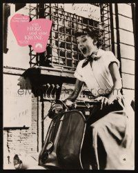 4p559 ROMAN HOLIDAY German LC R62 cool close up of excited Audrey Hepburn driving Vespa!