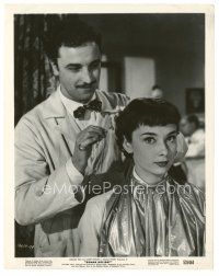 4p502 ROMAN HOLIDAY 8x10.25 still '53 c/u of Paolo Carlini fixing beautiful Audrey Hepburn's hair!