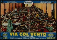 4r201 GONE WITH THE WIND Italian photobusta R56 Vivien Leigh & many wounded in makeshift hospital!