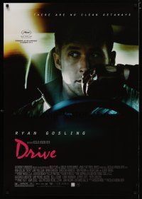 4r084 DRIVE DS English Swedish '11 cool image of Ryan Gosling in car, there are no clean getaways!
