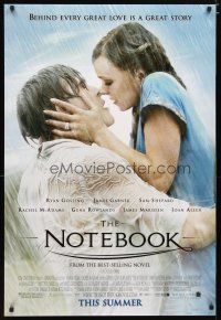 4s530 NOTEBOOK advance DS 1sh '04 romantic close up of Ryan Gosling & Rachel McAdams in rain!