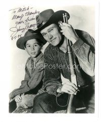 4t646 JOHNNY CRAWFORD signed 8x10 REPRO still '95 great cowboy portrait with Chuck Connors & rifle