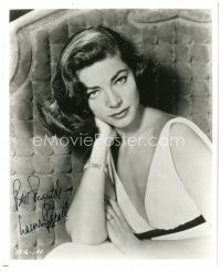 4t664 LAUREN BACALL signed 8x10 REPRO still '90s great seated close up head and shoulders portrait!