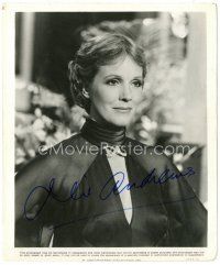 4t389 JULIE ANDREWS signed 8.25x10.25 still '80 great c/u in cool dress from Little Miss Marker!