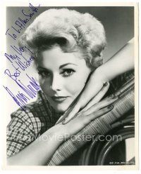4t402 KIM NOVAK signed 8.25x10 still '60s close up of the sexy blonde actress resting head on arms!