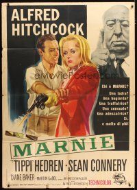 4w484 MARNIE Italian 1p 1964 different art of Sean Connery, Tippi Hedren & Alfred Hitchcock!