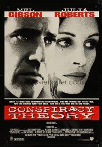 4z218 CONSPIRACY THEORY 1sh '97 Mel Gibson & Julia Roberts, directed by Richard Donner!