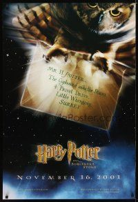 4z381 HARRY POTTER & THE PHILOSOPHER'S STONE teaser DS 1sh '01 Hedwig the owl carrying THE letter!
