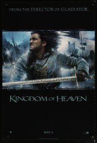 4z458 KINGDOM OF HEAVEN style A teaser 1sh '05 great close image of Orlando Bloom in action!
