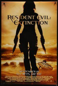 4z631 RESIDENT EVIL: EXTINCTION DS 1sh '07 silhouette of zombie killer Milla Jovovich!