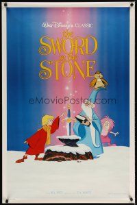 4z736 SWORD IN THE STONE int'l 1sh R80s Disney's cartoon of young King Arthur & Merlin the Wizard!