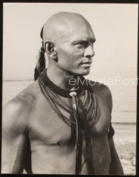 5d926 KINGS OF THE SUN 2 8x10 stills '64 cool images of Native American chief Yul Brynner!
