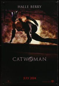 5f158 CATWOMAN teaser DS 1sh '04 Halle Berry in super sexy leather suit!