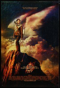 5f396 HUNGER GAMES: CATCHING FIRE advance DS 1sh '13 Jennifer Lawrence w/bow on mountain!