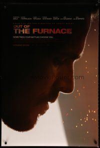 5f588 OUT OF THE FURNACE advance DS 1sh '13 Christian Bale close-up, sometimes battles choose you!