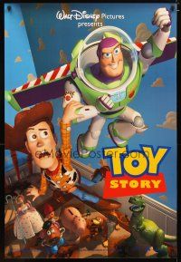 5f768 TOY STORY DS 1sh '95 Disney & Pixar cartoon, great image of Buzz & Woody flying!
