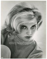 5g063 SUE LYON deluxe 10.5x13.5 still '60s super sexy close up of the blonde Lolita star!