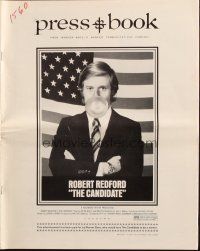 5g553 CANDIDATE pressbook '72 great image of candidate Robert Redford blowing a bubble!