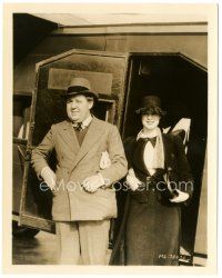 5k252 CHARLES LAUGHTON/ELSA LANCHESTER 8x10.25 still '34 he is in Barretts of Wimpole Street!