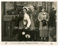 5k476 HONEYMOON FOR THREE English FOH LC '35 wacky Stanley Lupino with arms full of luggage!
