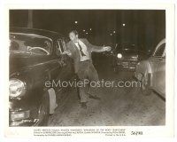5k510 INVASION OF THE BODY SNATCHERS 8x10.25 still '56 Kevin McCarthy in street at movie climax!