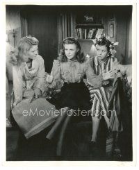 5k560 KITTY FOYLE 8.25x10 still '40 pretty Ginger Rogers between two girls by John Miehle!