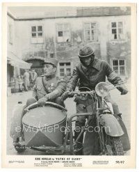 5k713 PATHS OF GLORY 8.25x10 still '58 Stanley Kubrick, Kirk Douglas riding in motorcycle sidecar!