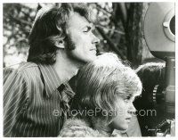 5k724 PLAY MISTY FOR ME candid 7.5x9.5 still '71 Clint Eastwood & Donna Mills behind the camera!