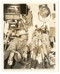 5k819 SPARTACUS candid 8.25x10 still '61 c/u of Tony Curtis with cane & Kirk Douglas on the set!