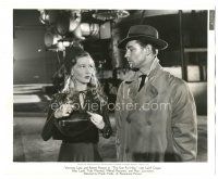 5k897 THIS GUN FOR HIRE 8.25x10 still '42 Alan Ladd looks at Veronica Lake with messed up hair!