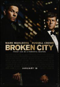 5p130 BROKEN CITY style A advance DS 1sh '13 cool image of Mark Wahlberg & Russell Crowe!