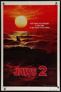 5p001 JAWS 2 undated teaser 1sh '78 classic art of shark's fin in red water at sunset!