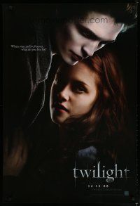 5p790 TWILIGHT teaser DS 1sh '08 close up of Kristen Stewart & sparkly vampire Robert Pattinson!