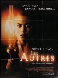 5s917 OTHERS French 1p '01 creepy close up image of Nicole Kidman with lantern, horror!