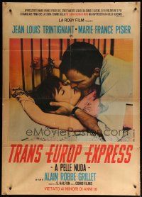 5s246 TRANS-EUROP-EXPRESS Italian 1p '68 c/u Jean-Louis Trintignant kissing Marie-France Pisier!