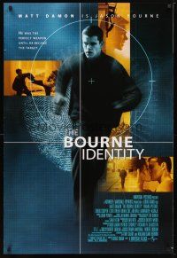 5y114 BOURNE IDENTITY DS 1sh '02 cool image of Matt Damon as the perfect weapon!