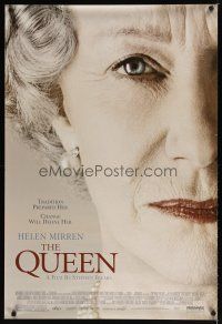 5y608 QUEEN DS 1sh '06 cool close-up portrait of Helen Mirren in title role!