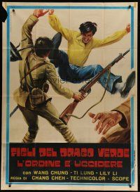 6a813 GAMBLING FOR GOLD Italian 1p '70 cool kung fu artwork of guy kicking soldiers by Mario Piovano