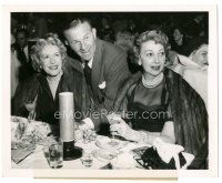 6c361 GEORGE BURNS & GRACIE ALLEN 7.25x9 news photo '54 at nightclub with Mary Livingston!