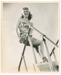 6c486 JANIS CARTER 8.25x10 still '40s full-length in sexy swimsuit at the pool by Tad Gillum!