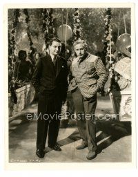 6c509 JOSEF VON STERNBERG deluxe 8x10.25 still '36 with Mexican newspaper critic by Ray Jones!