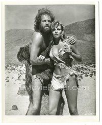 6c695 ONE MILLION YEARS B.C. 8.25x10 still '66 c/u of sexy Raquel Welch & caveman John Richardson!