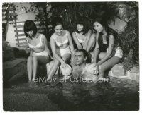 6c990 YOU ONLY LIVE TWICE 8.25x10 still '67 Sean Connery as James Bond bathed by 4 sexy girls!