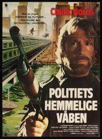 6d329 CODE OF SILENCE Danish '85 Chuck Norris is a good cop having a very bad day!
